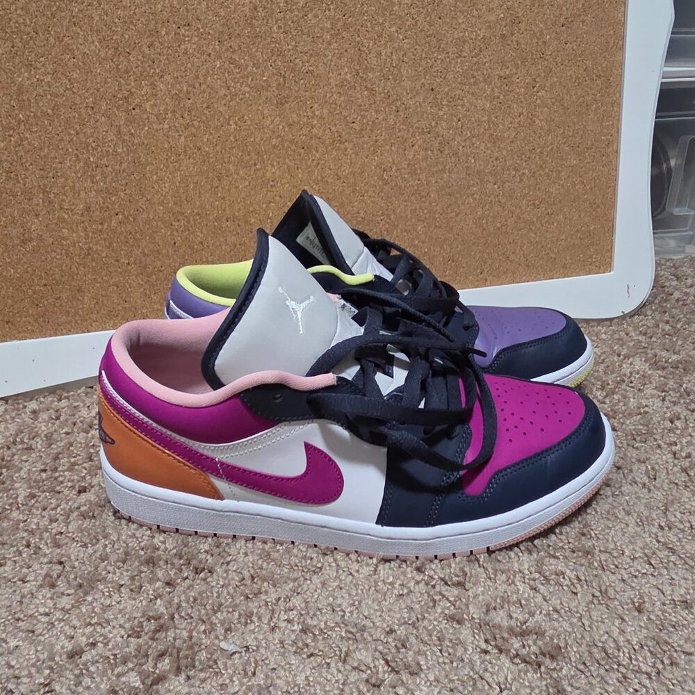 Nike Air Jordan 1 Low SE "Mismatched"